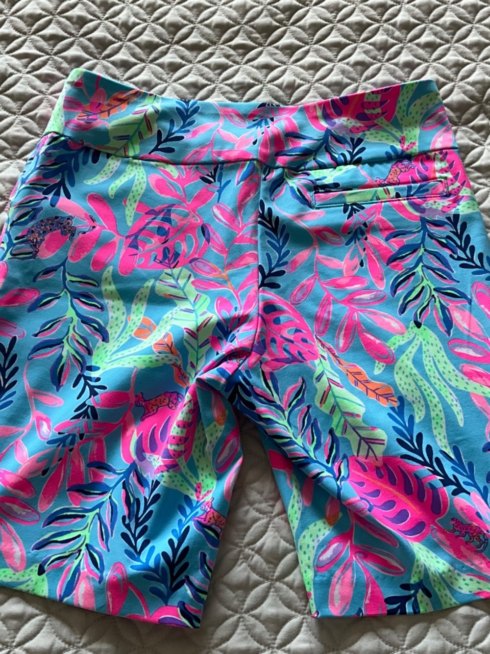 Lilly Pulitzer golf shorts - Picture 3 of 4